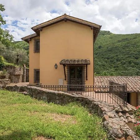 Villa Casale Eclissi Bagnaia (Viterbo)